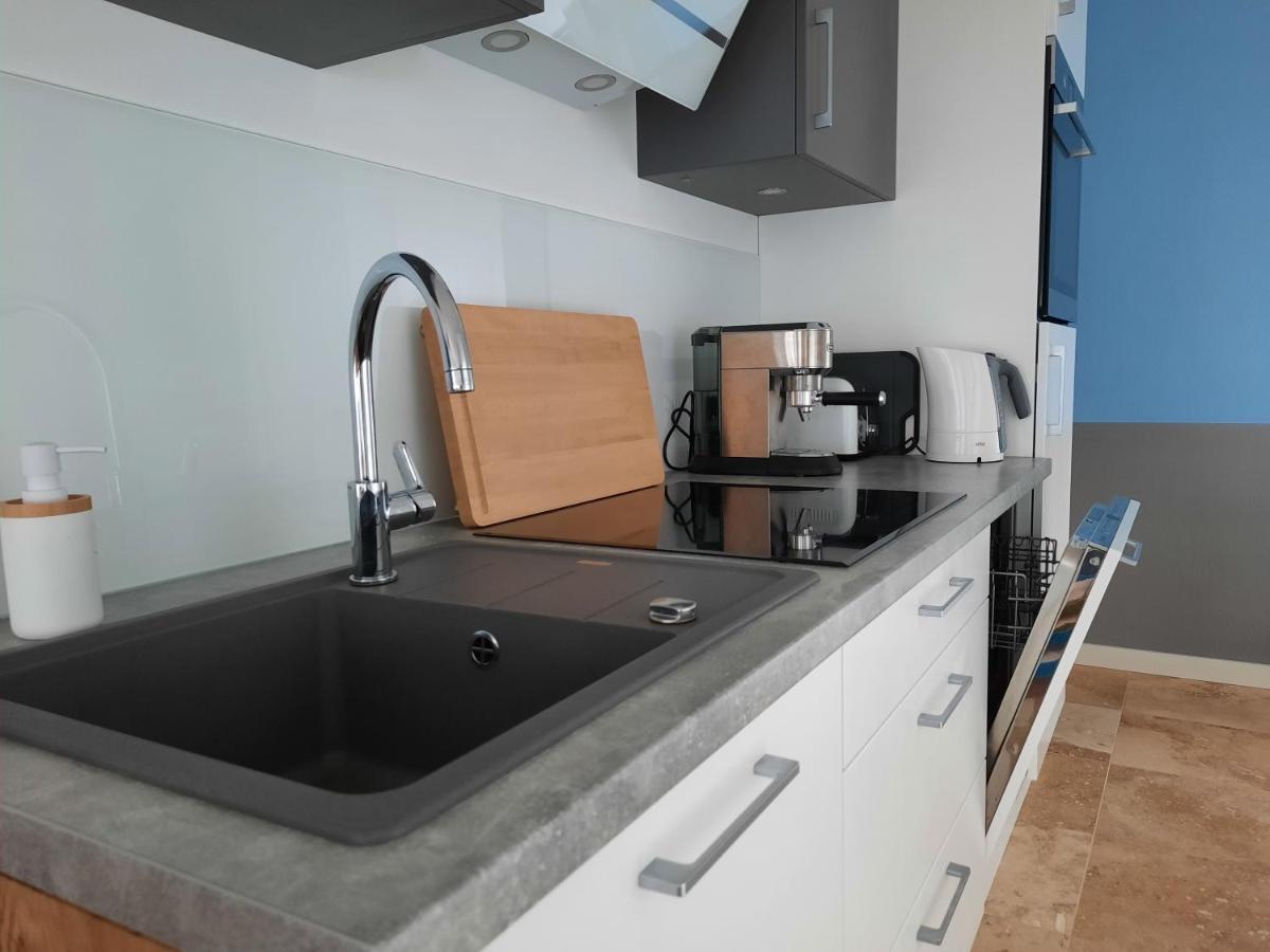 Ferienwohnung Rote Kate บอร์น ภายนอก รูปภาพ